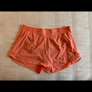 -Lululemon hotty hot high rise 4”